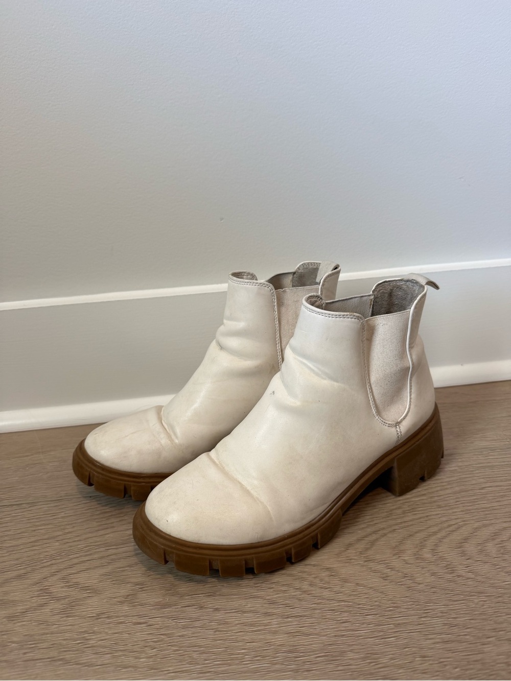 Steve Madden Cream Chelsea Lug Boots with Brown Lug Sole